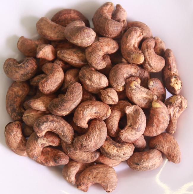 100gr Hạt điều rang muối nguyên hạt còn vỏ lụa