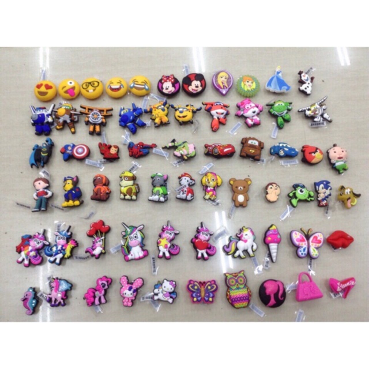 Jibit Mount decoration sandals