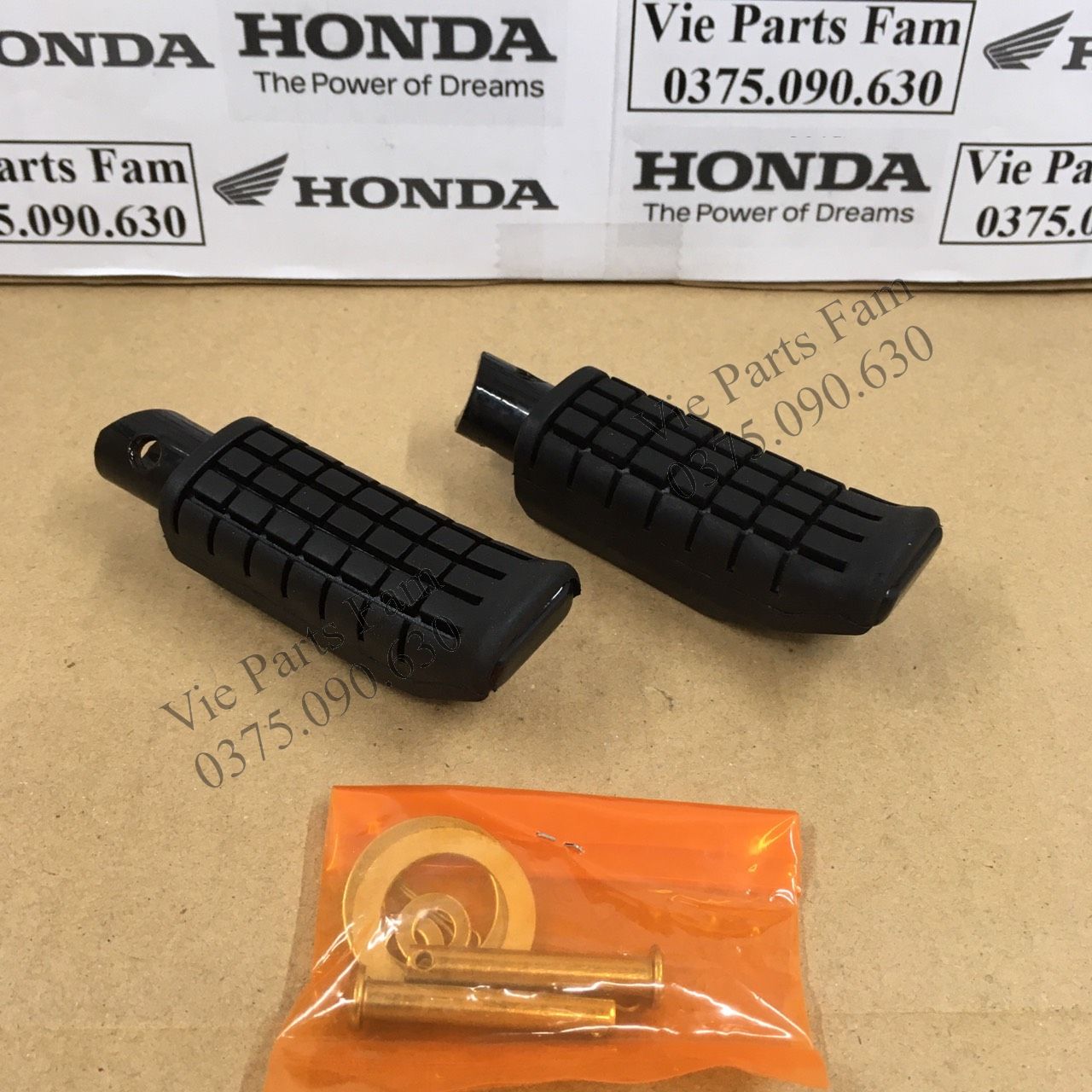 CỤM CAO SU GÁC CHÂN SAU AB 110 / VISION/ CLICK 110/ WAVE 110/ BLADE 110 HÀNG CAO CẤP