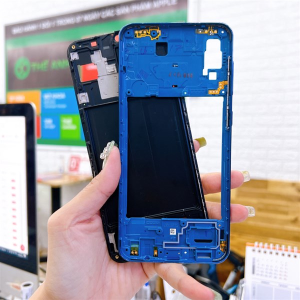 Bộ vỏ Samsung A30 ( Zin ) zin mấu máy chuẩn