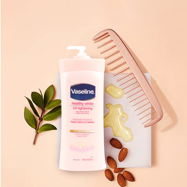 Dưỡng Thể Vaseline Healthy White UV Lightening - 725ml
