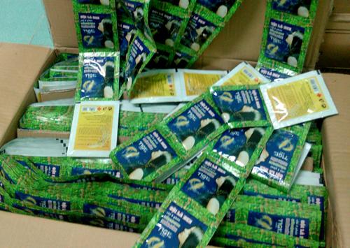 Thuốc nhuộm đen tóc Tigi (10 goi )