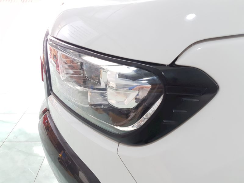 Ốp đèn pha ford ranger 2017