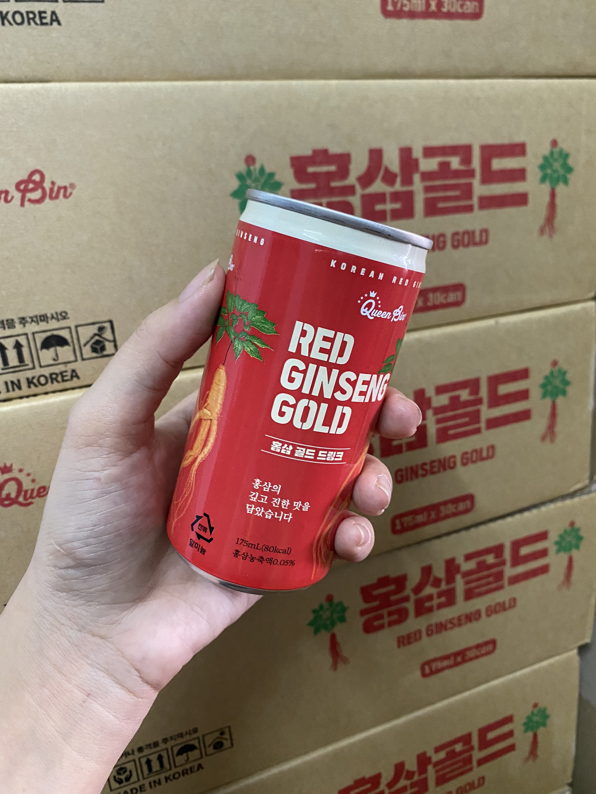 COMBO 10 LON NƯỚC HỒNG SÂM QUEENBIN HÀN QUỐC ( thùng 30 lon x175ml)