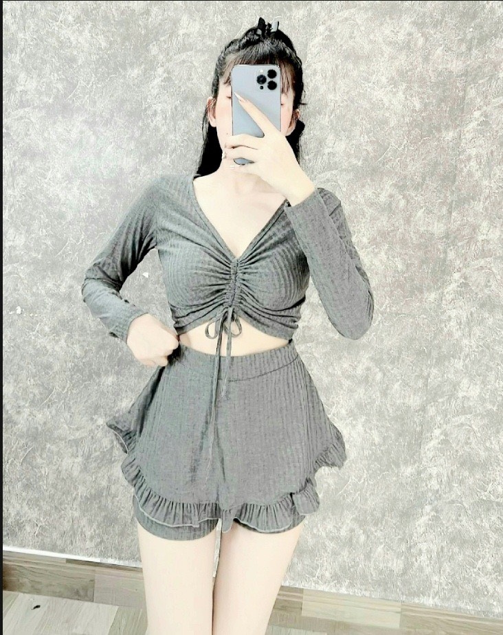 set bộ áo rút dây kèm chân váy siêu xinh