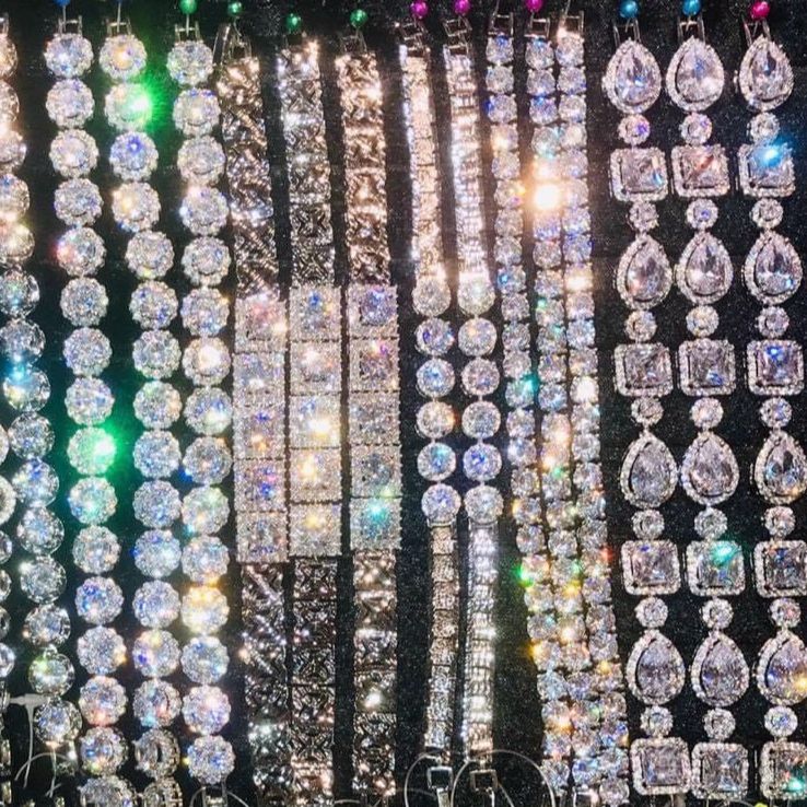 Vòng tay nữ, lắc tay nữ mạ vàng mạ bạch kim cao cấp hoa đá dát đá pha lê lấp lánh siêu dễ thương thiết kế nhẹ nhàng nữ tính Trang sức GADO L010 - đeo đi tiệc đi chơi làm công sở cực sang chảnh