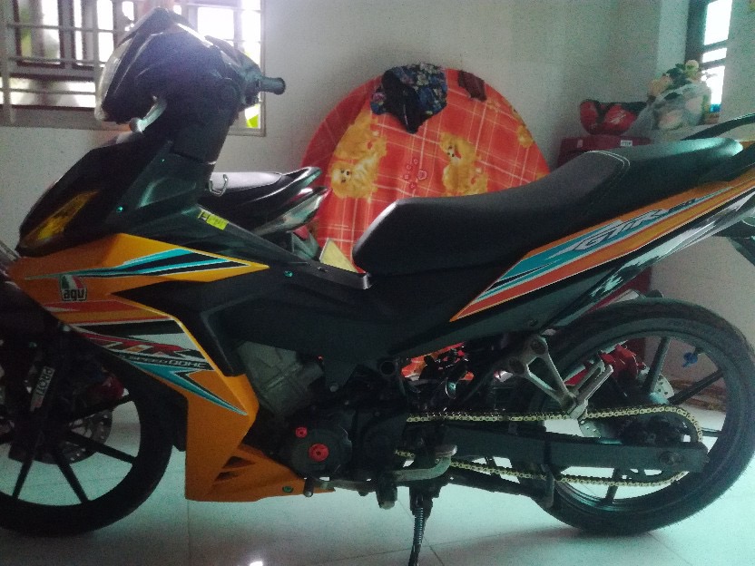 TEM RỜI WINNER GTR DÁN XE VÀNG