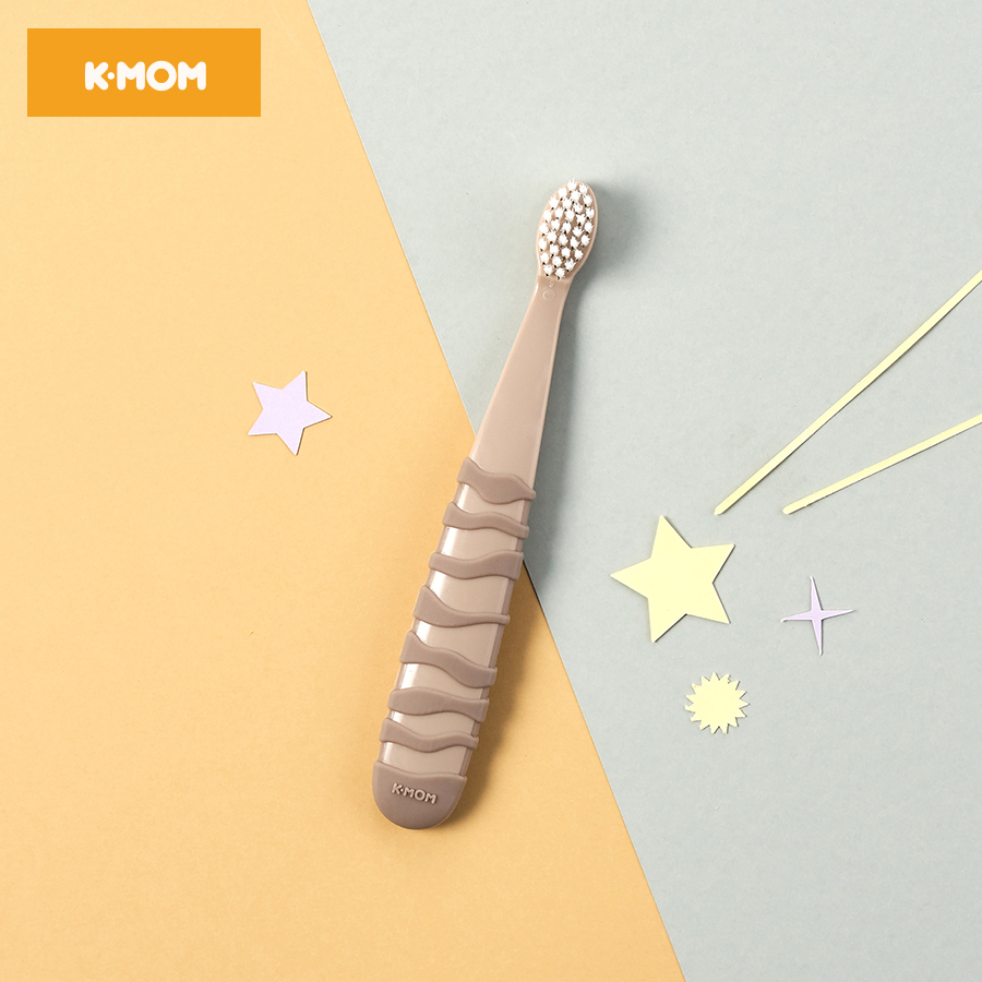 Bàn Chải Đánh Răng Trẻ Em K-Mom Hàn Quốc