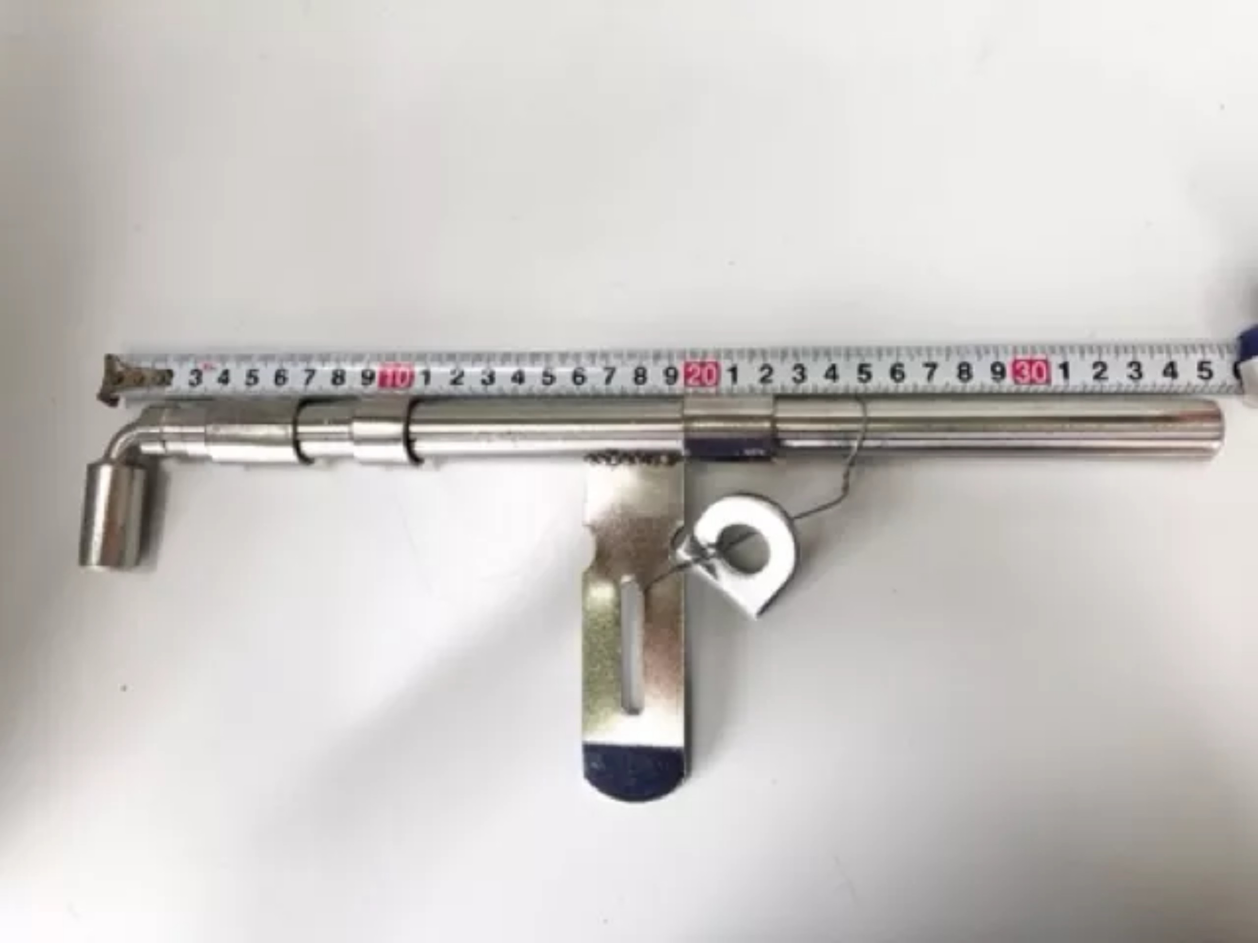 CHỐT CỔNG CÓ TAI CÀI NGANG INOX 304