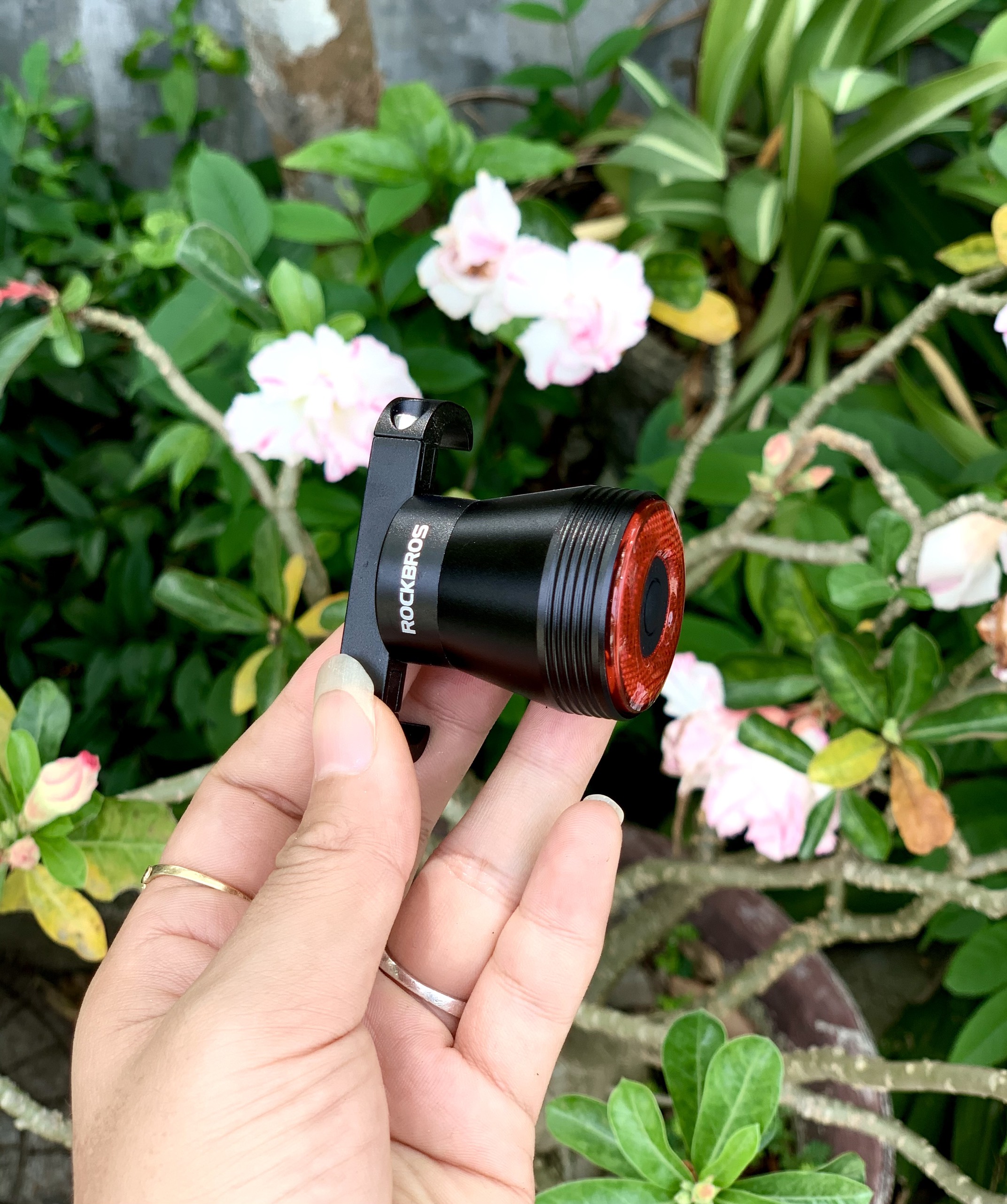 ĐÈN HẬU CẢM BIẾN PHANH THÔNG MINH Q5 ROCKBROS