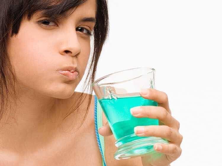 Nước Súc Miệng Listerine 100ml