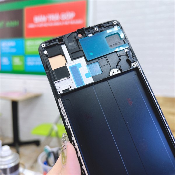 Màn hình Samsung A70 Oled khung SM-A705