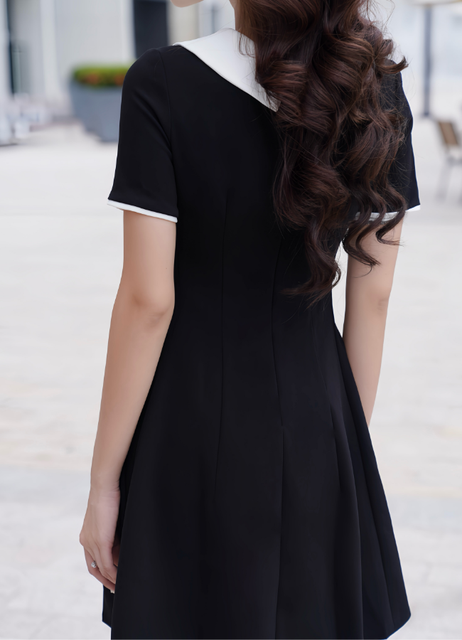 váy Alisa MyAnn phối đen trắng thanh lịch