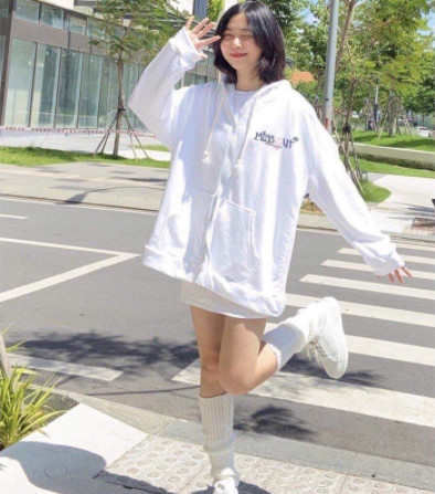 Áo khoá miss uot mặt cười