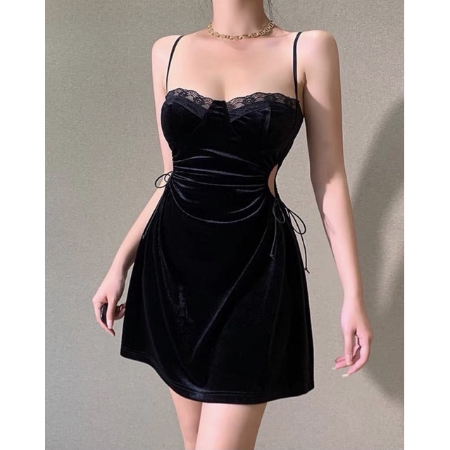 Đầm lụa đen hai dây khoét eo tôn dáng quyến rũ