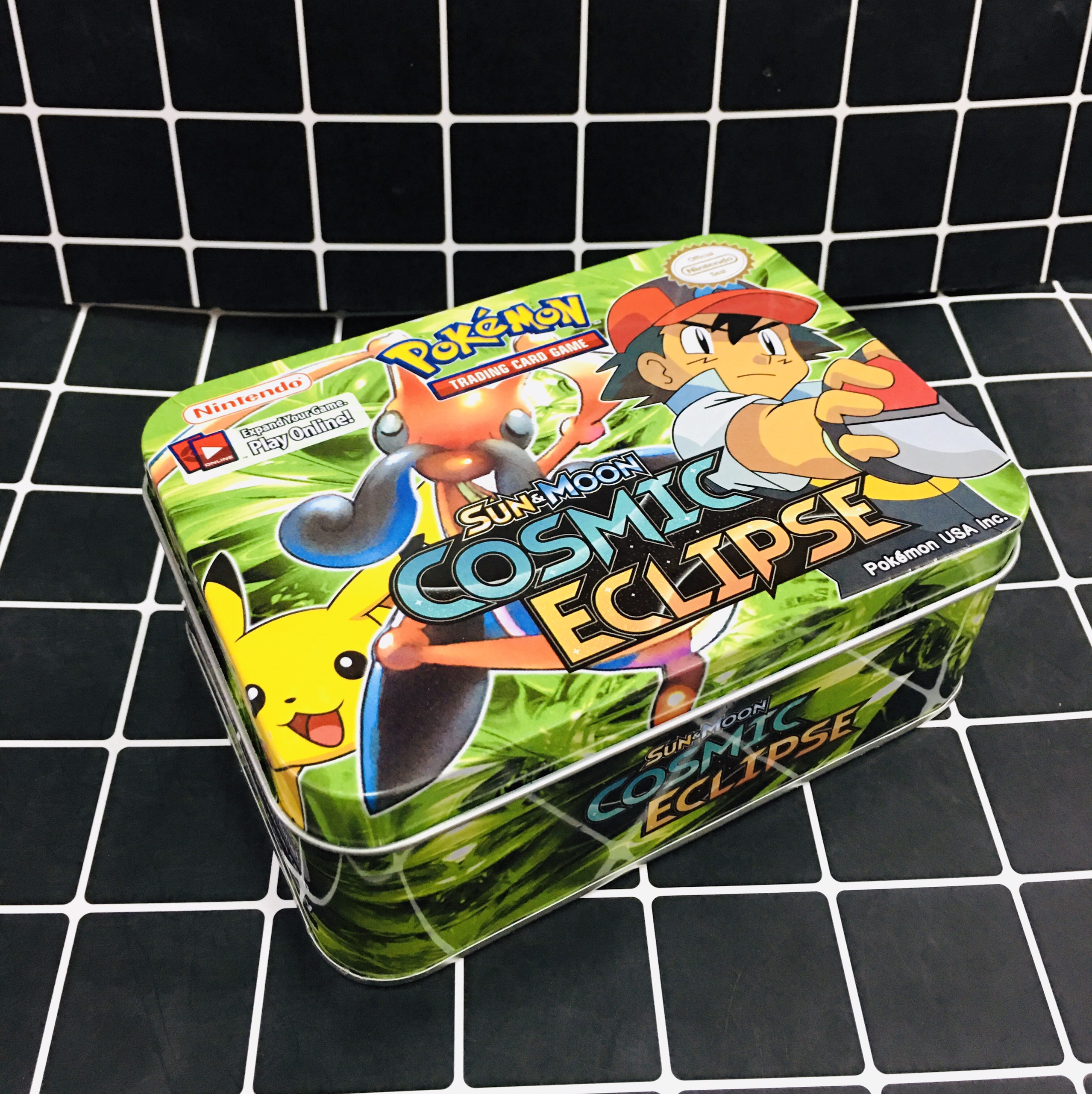 Thẻ bài pokemon hộp sắt 5.5cm x10x14cm