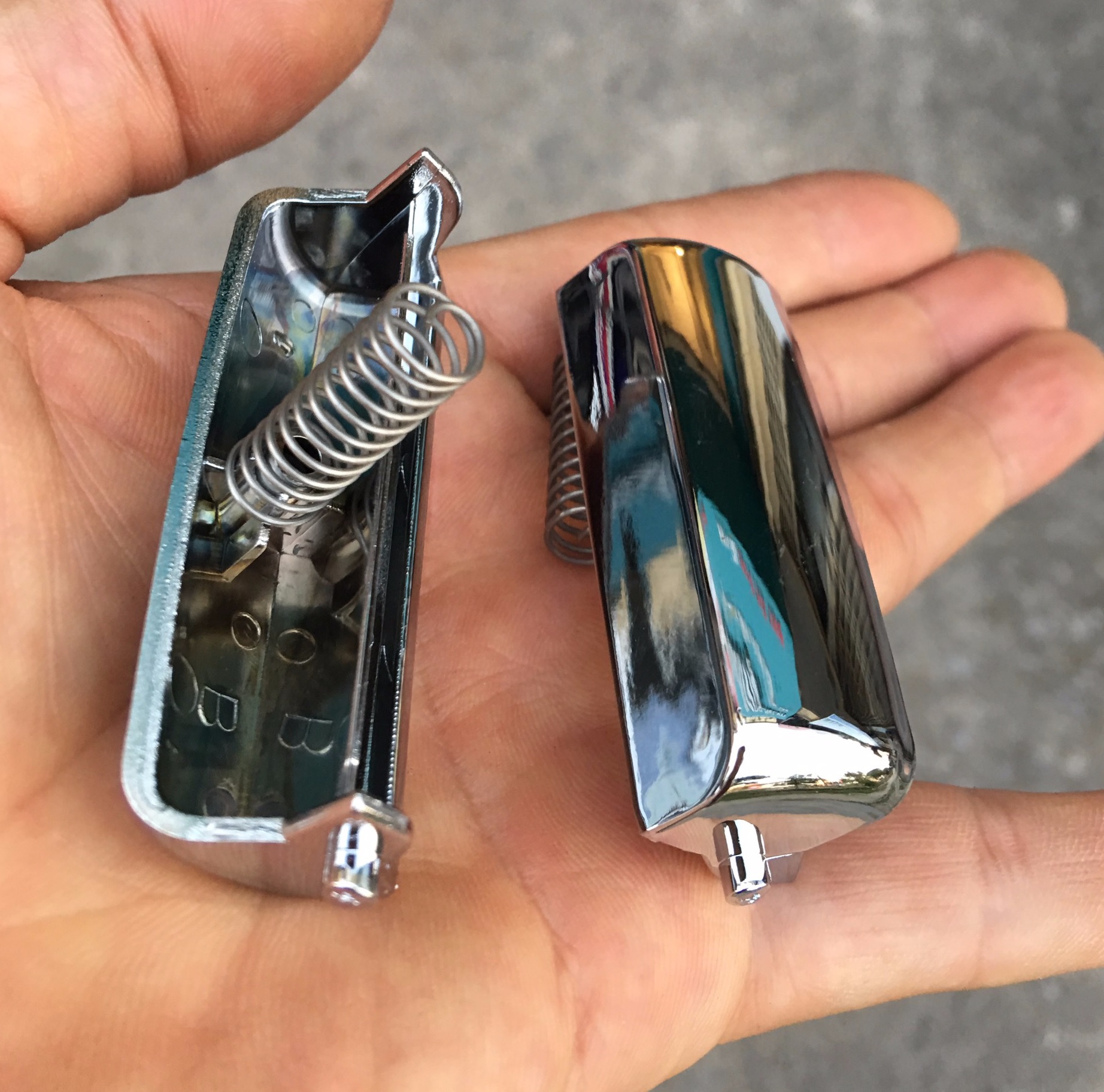 ✅Chính Hãng ✅Lẫy khoá vung nồi cơm Toshiba các loại - Lẩy gài mở nắp nảy nút núm 18NMF 10NMF