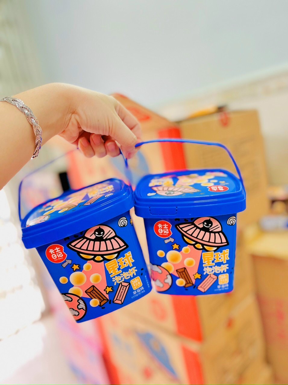 XÔ SOCOLA CHÉN - PHI THUYỀN