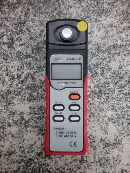 Máy đo cường độ ánh sáng SEW 2330LX