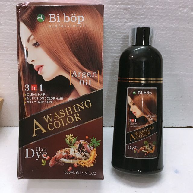 Với dầu gội đầu nâu đen thảo dược phủ bạc nâu đen đẹp của Bibop, bạn sẽ sở hữu mái tóc óng đỏng, mượt mà và hoàn hảo như ý. Sản phẩm này kết hợp các thành phần tự nhiên giúp nuôi dưỡng tóc, cho bạn mái tóc khỏe mạnh và rực rỡ.