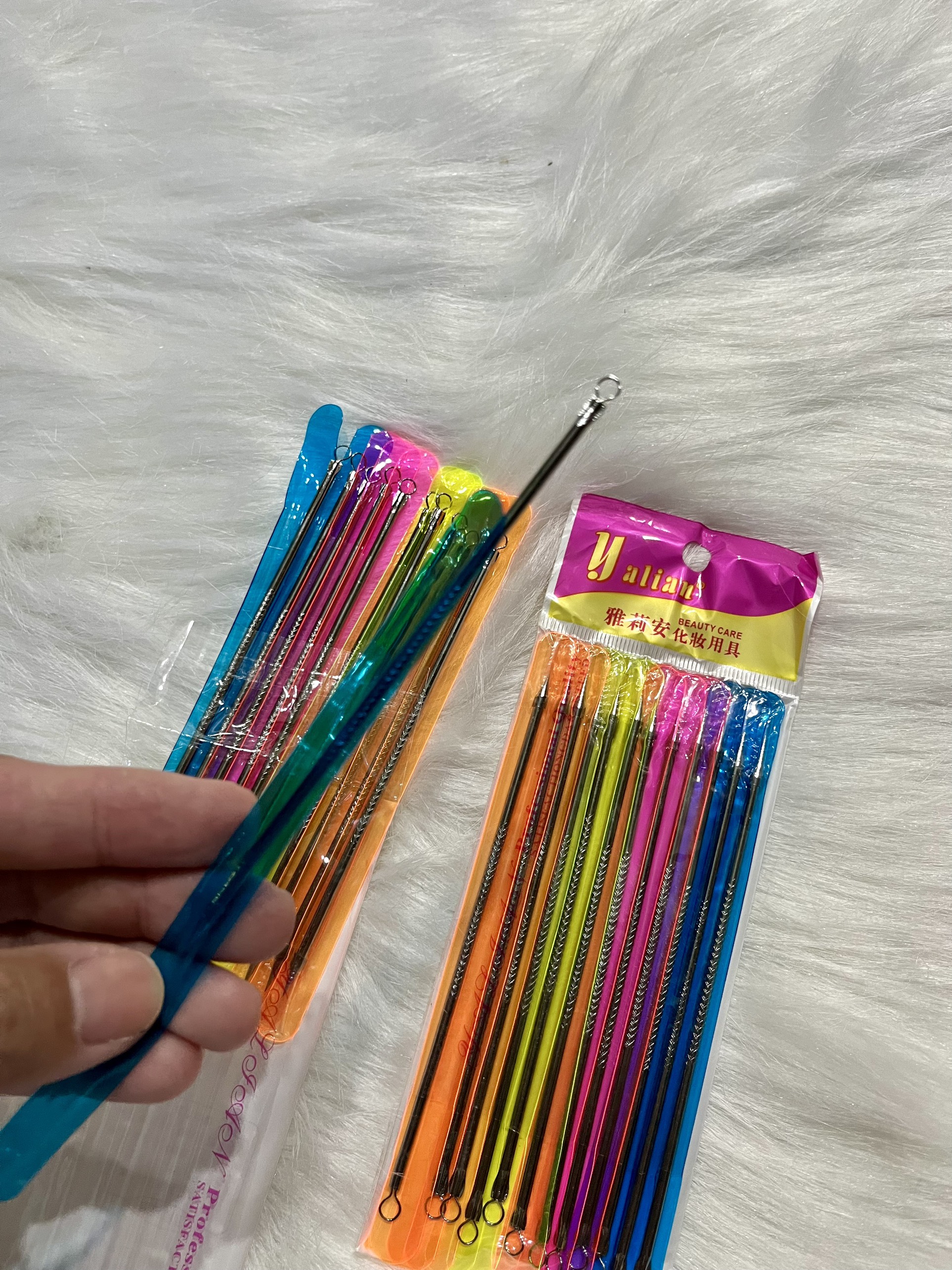 Cây Nặn Mụn - Size Lớn -Vĩ 12 Cây