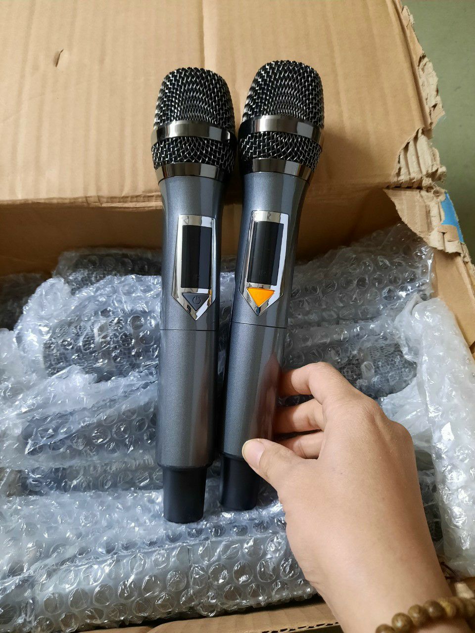 Micro Không Dây UHF cho loa kẹo kéo - Giá 1 Cặp