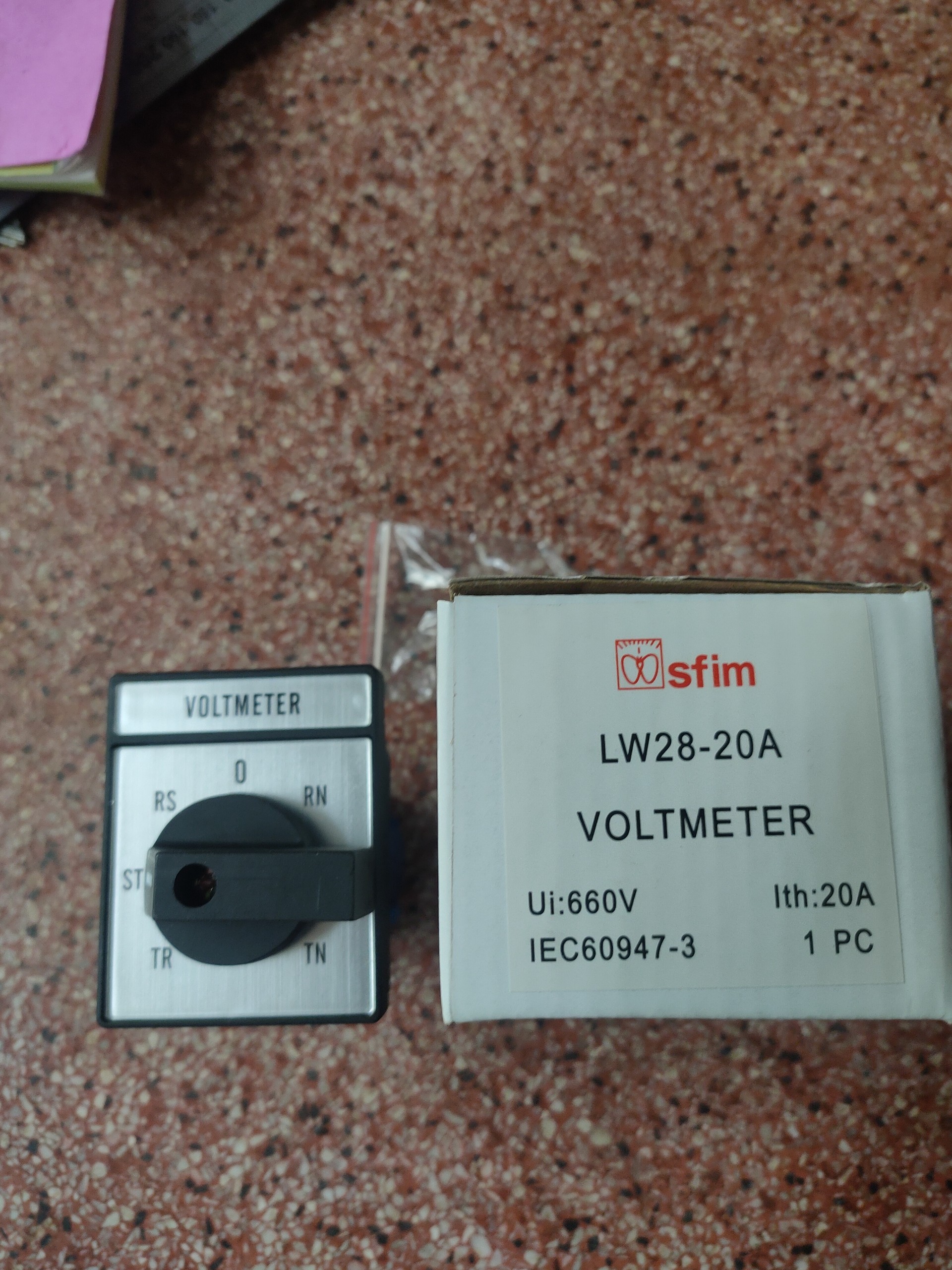 Chuyển mạch Ampe LW21-20A