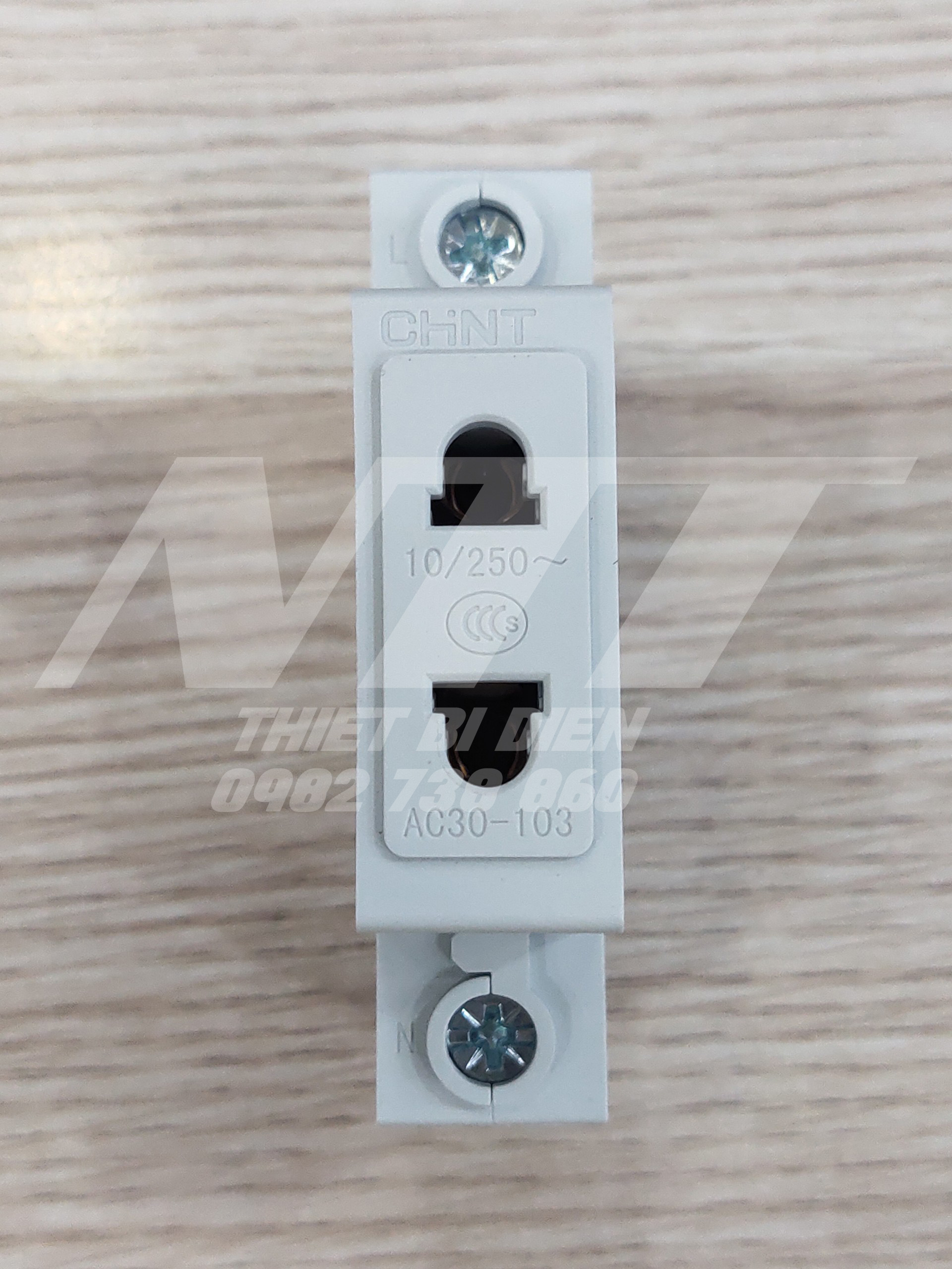 Ổ cắm cài thanh DIN ray AC30-103 Chint