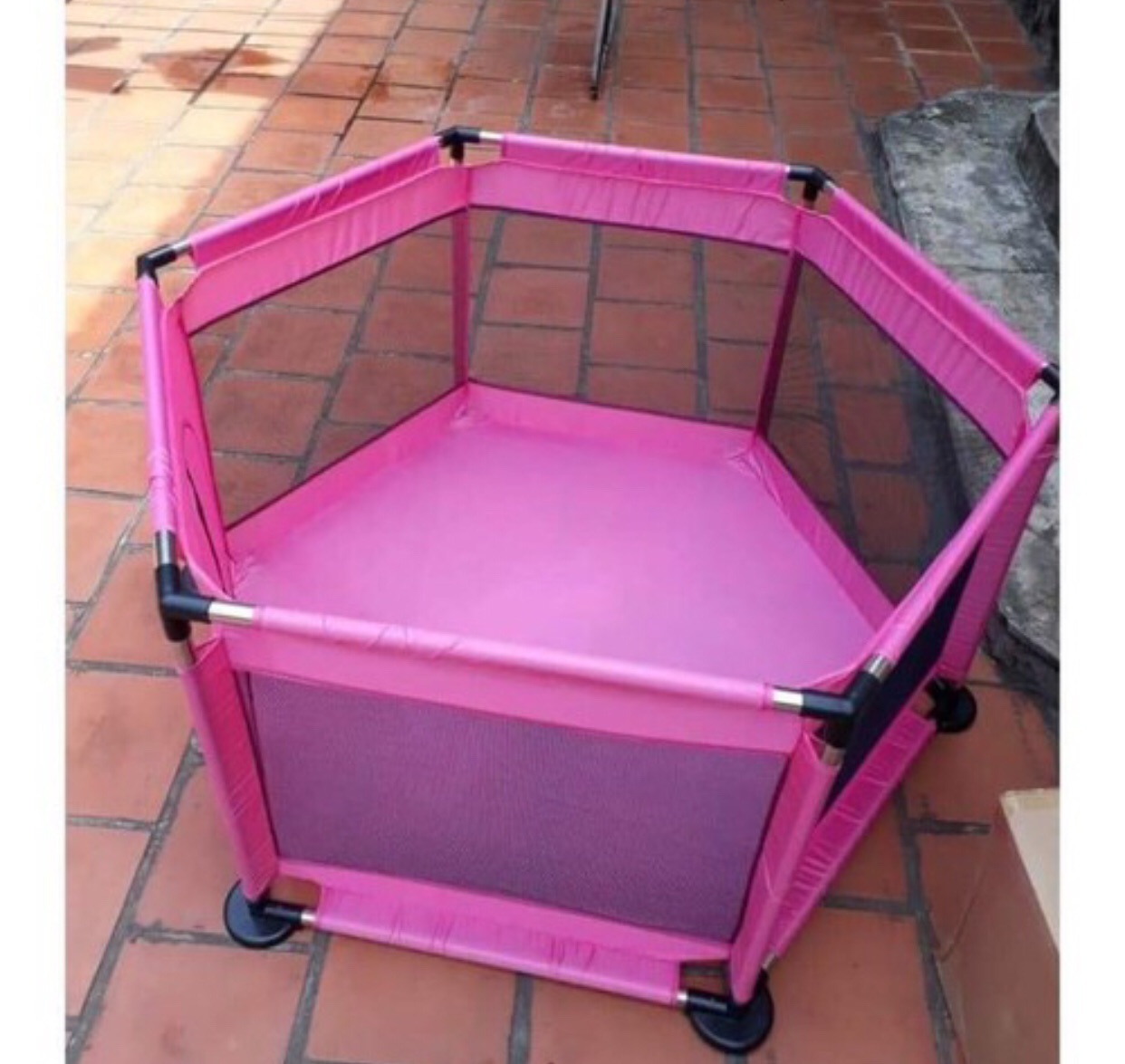 Quây cũi kiêm nhà bóng khung inox cho bé