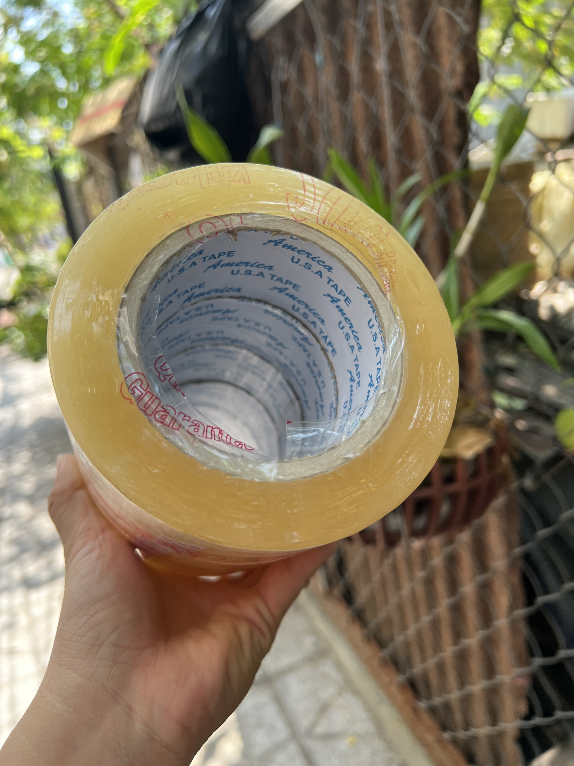 Băng keo, băng dính trong /đục 200yard ( 2kg/cây 6 cuộn)