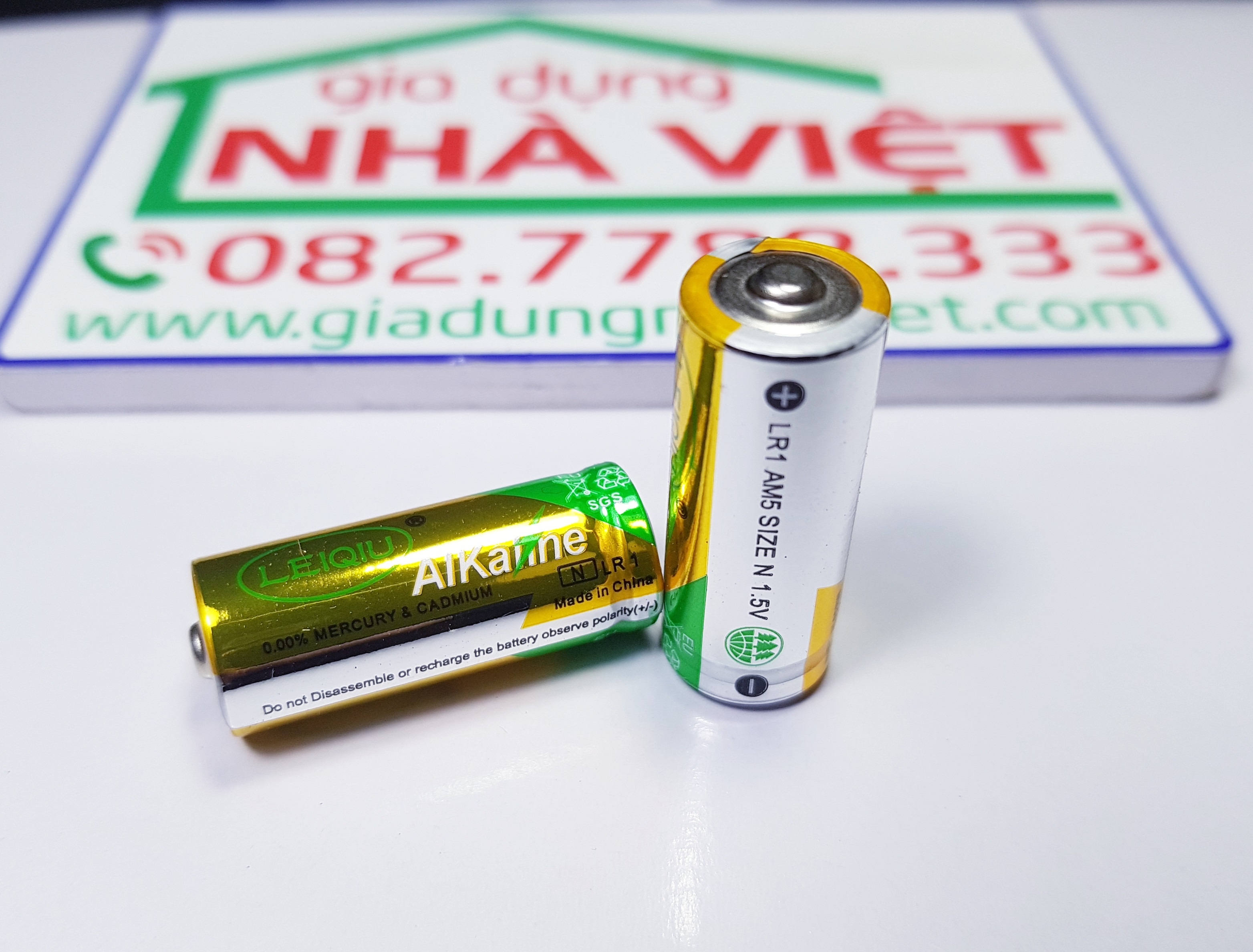 02 viên pin size N LR1 1.5V