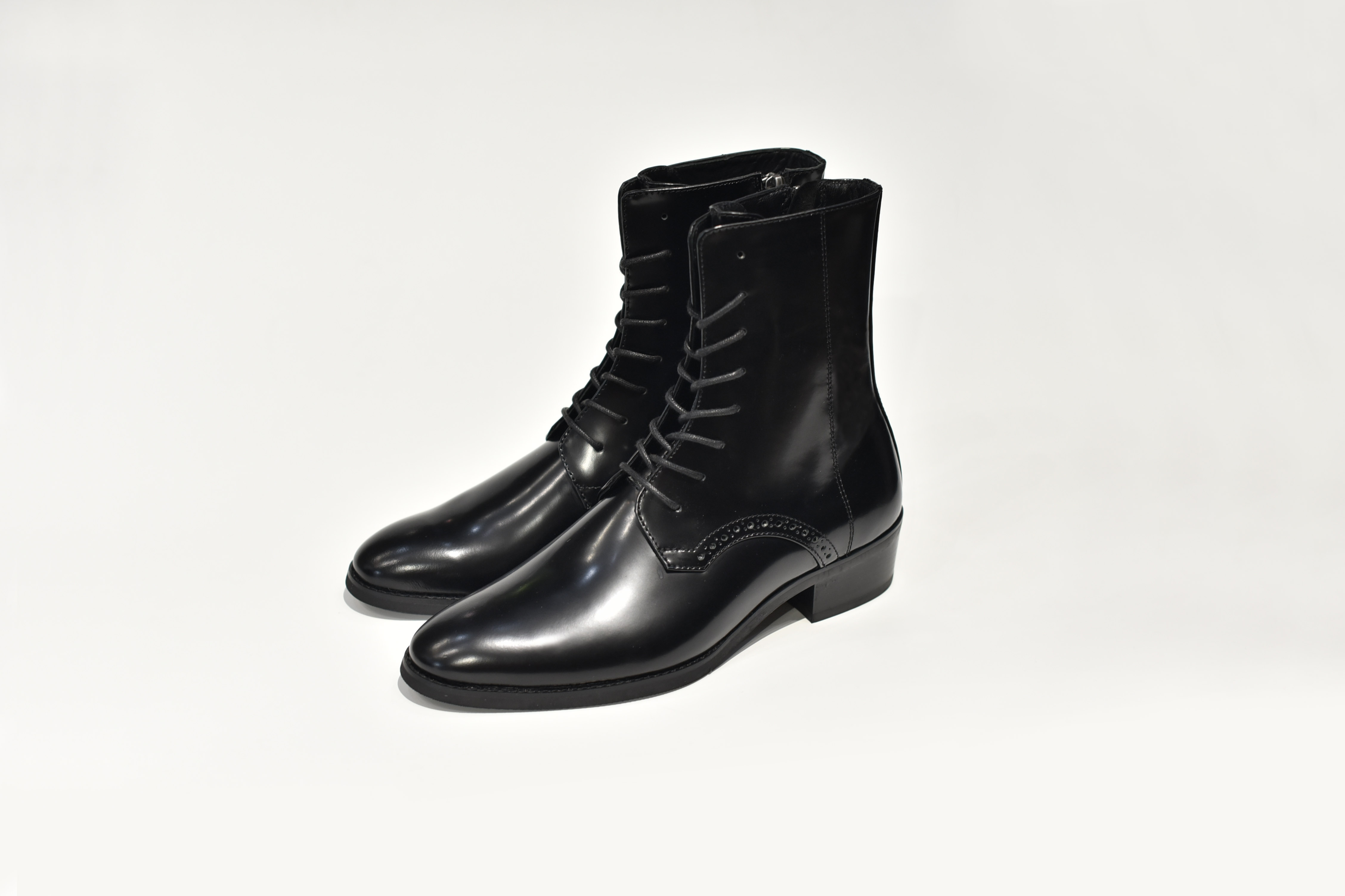 [TATHANIUM Footwear] Giày zip boot cột dây màu đen da bò patent