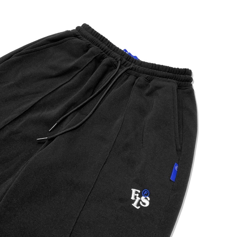 Quần dài nỉ FEARLESS FLS logo đen