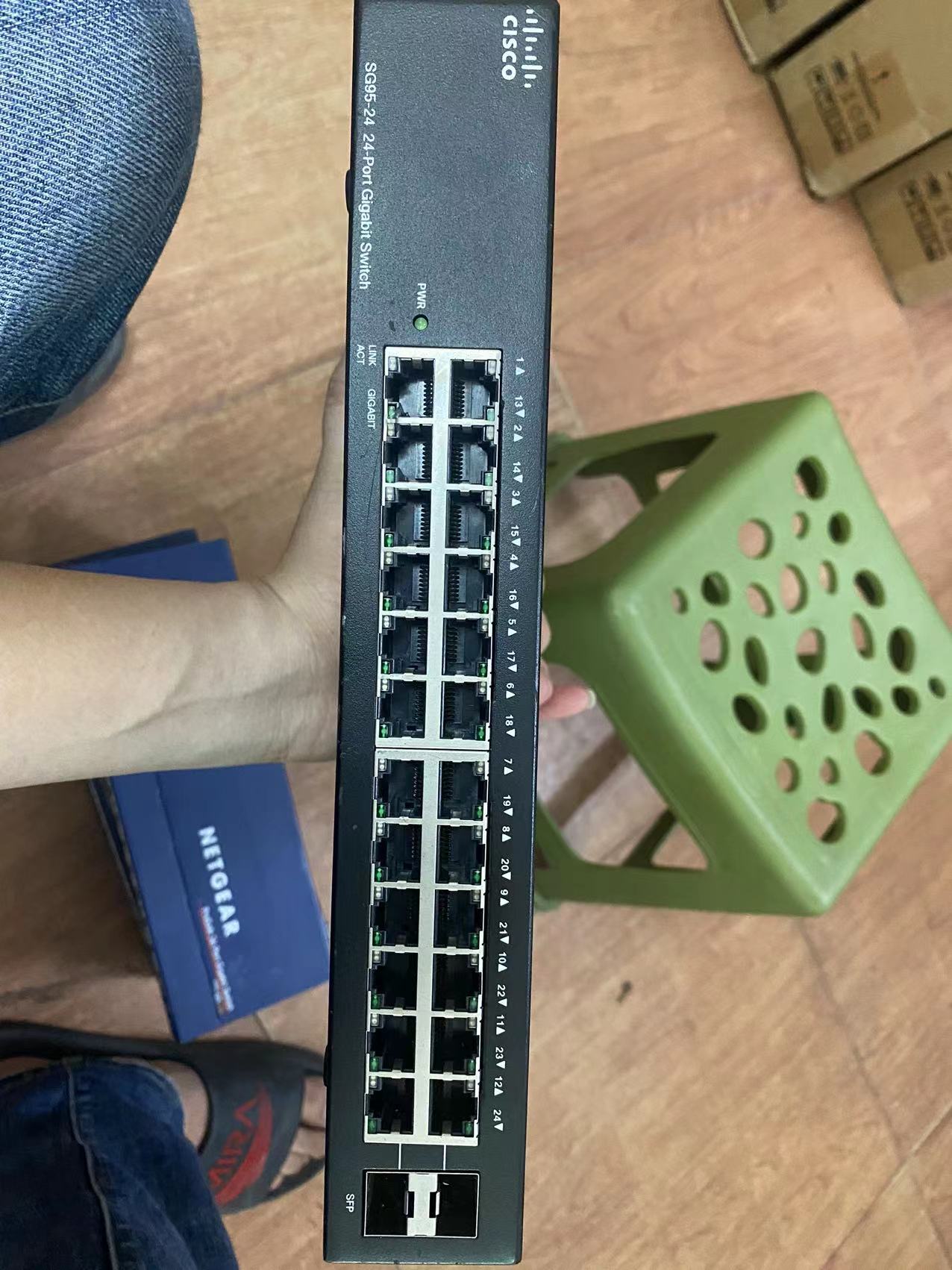 Switch Cisco SG95-24 Port Gigabit hàng cũ