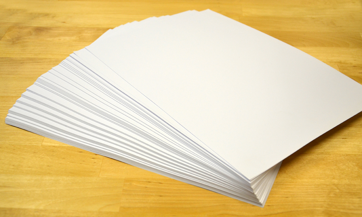 hai trăm tờ a4  Giấy Couche 100 gsm (C100)