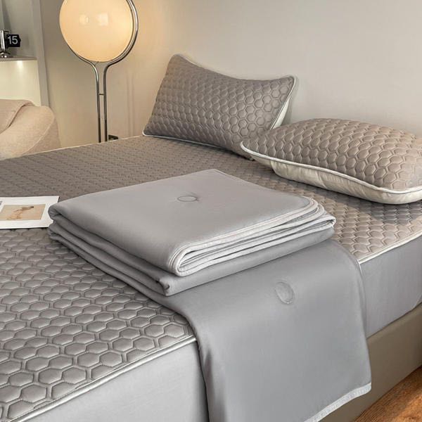 High-Quality Rubber Air-Conditioning Blanket Set