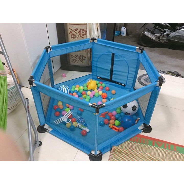 Strapless ball for baby
