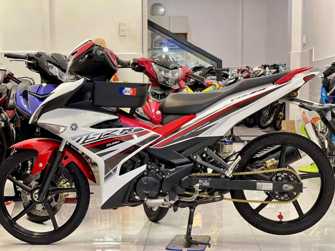 Tem rời yamaha exciter 150 trắng đỏ y15zr