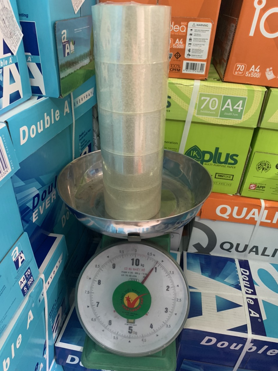 1 cây Băng keo trong OPP 6F ( Cây/5 cuộn)