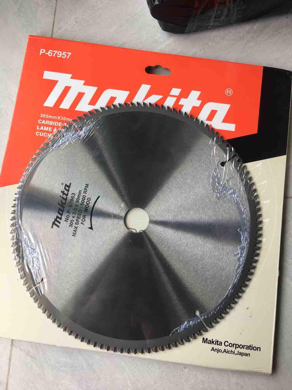 Lưỡi cắt nhôm makita 305 mm