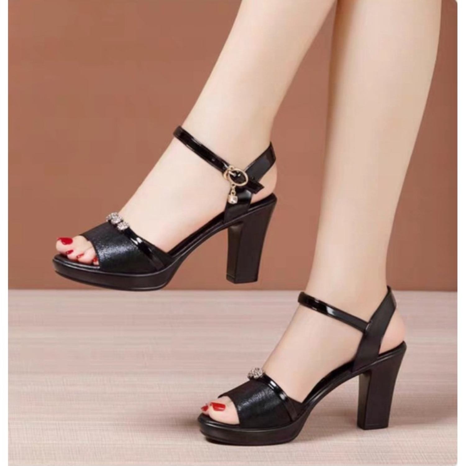 SANDAL CG QUAI NHŨ PHỤ KIỆN