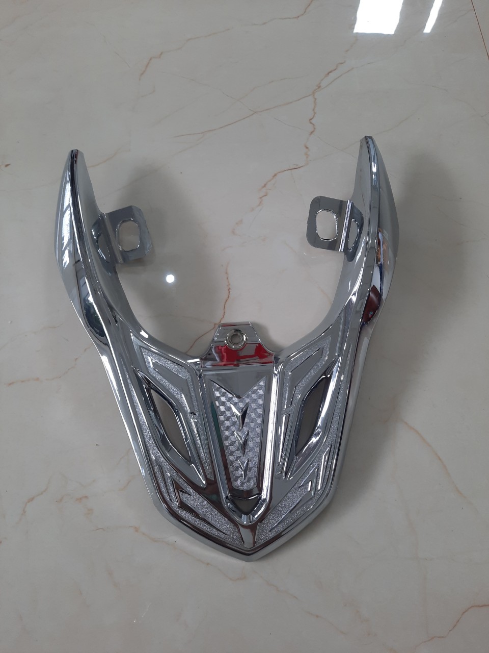 ốp cảng sau mạ crom cho xe vision 2021 2022
