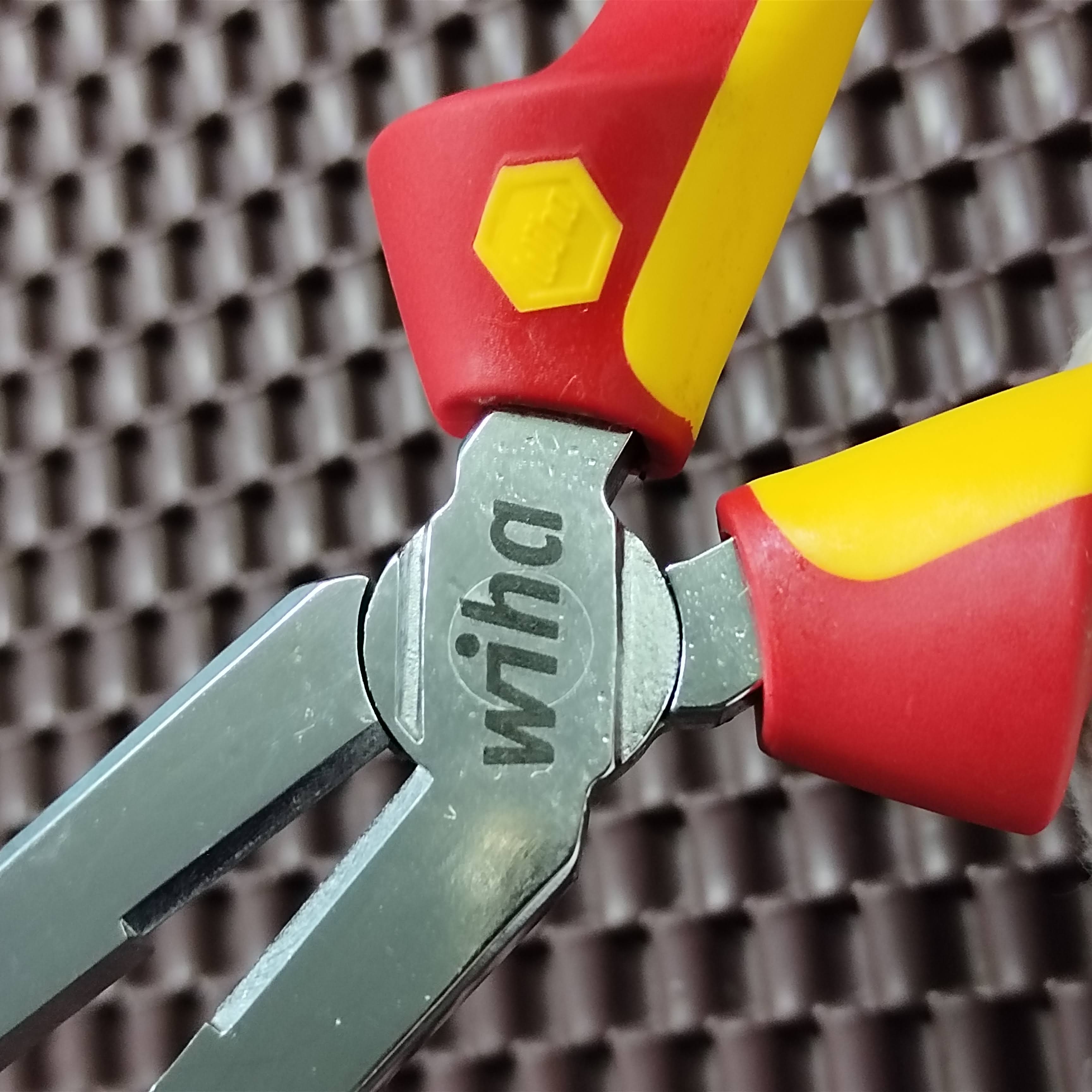 Kìm nhọn cách điện 1000v WIHA 26727 Germany