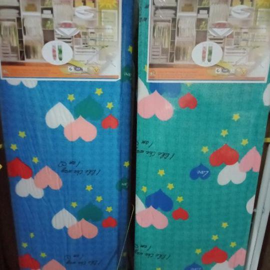 Bàn để ủi đồ kiểu dáng đứng có giá đỡ bàn ủi