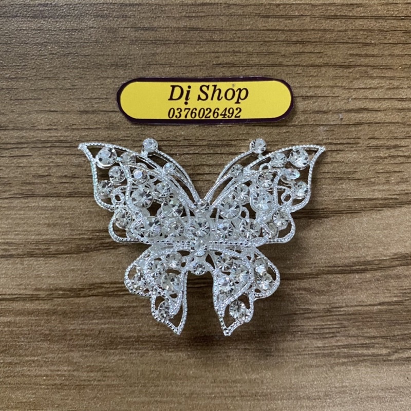 TAG CÀI ĐÁ HÌNH BƯỚM SIZE 5cm có ghim cài