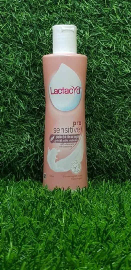 Dung dịch vệ sinh phụ nữ Lactacyd FH 250ml
