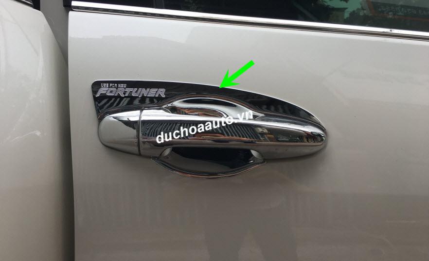Ốp chén cửa Fortuner 2017-2022