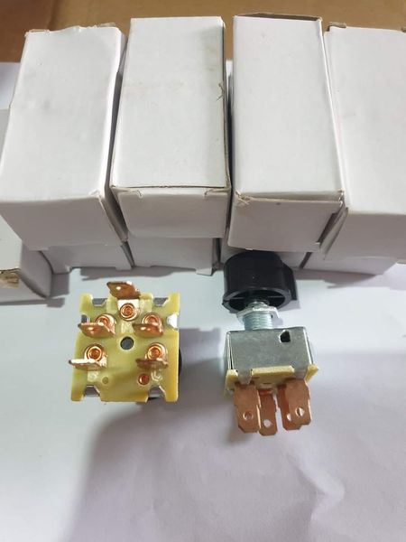 Công tắc quạt gió điều hòa