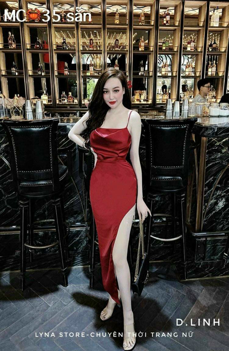 Đầm body phi cổ đổ kết hạt
