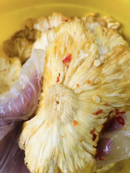 Thơm Mật Sấy Muối ớt 300gr